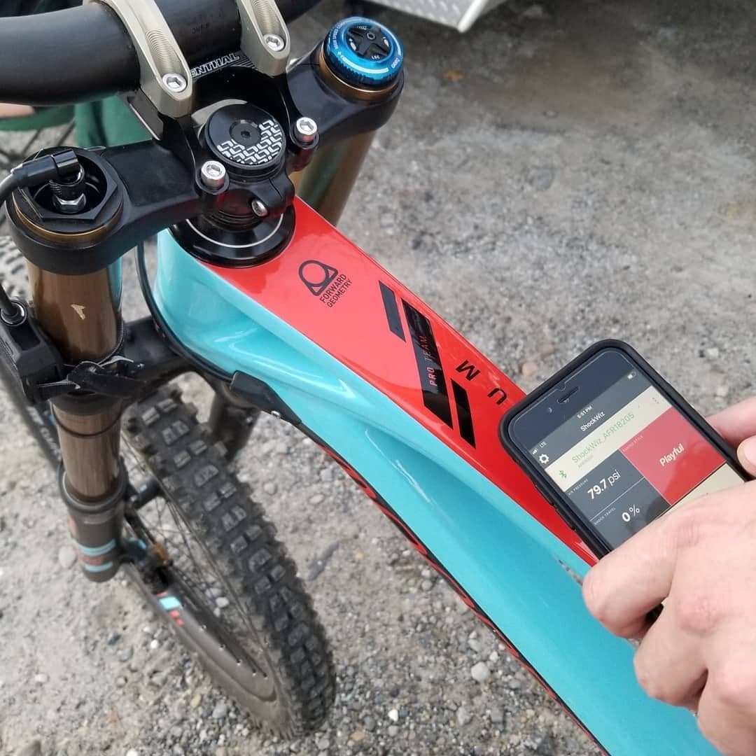 Dialing in fork pressure with a ShockWiz and phone app